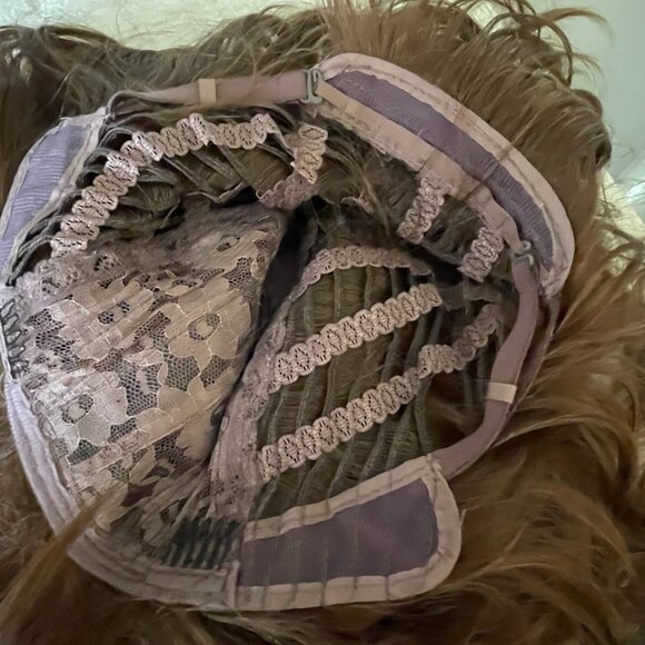 Medium Brown Wavy Shoulder Length Synthetic Hair Wig Bangs - Picture 9 of 9